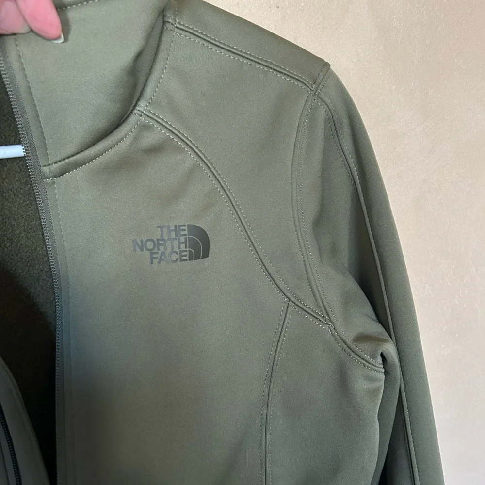 The North Face Jacket XS - EUC see note - Picture 11 of 16